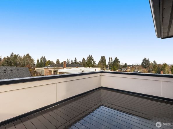 9225 C 14th Avenue NW, Seattle WA 98117