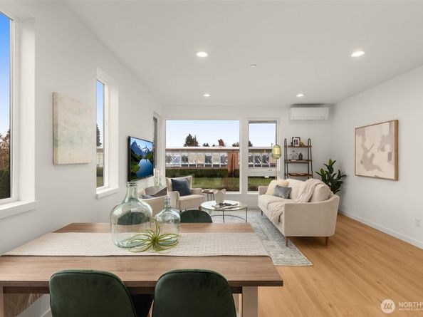 9225 C 14th Avenue NW, Seattle WA 98117