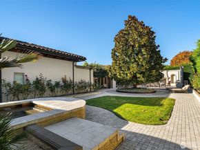 1322 91st Avenue NE, Clyde Hill WA 98004