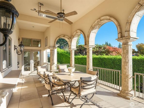 1322 91st Avenue NE, Clyde Hill WA 98004