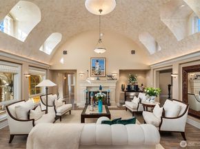 1322 91st Avenue NE, Clyde Hill WA 98004