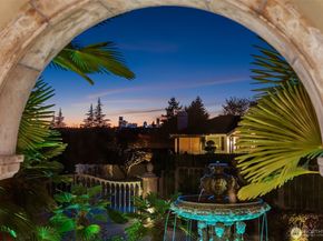 1322 91st Avenue NE, Clyde Hill WA 98004