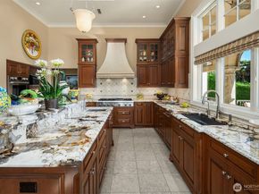 1322 91st Avenue NE, Clyde Hill WA 98004