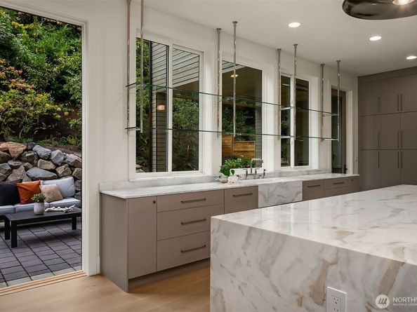 1027 McGilvra Boulevard E, Seattle WA 98112