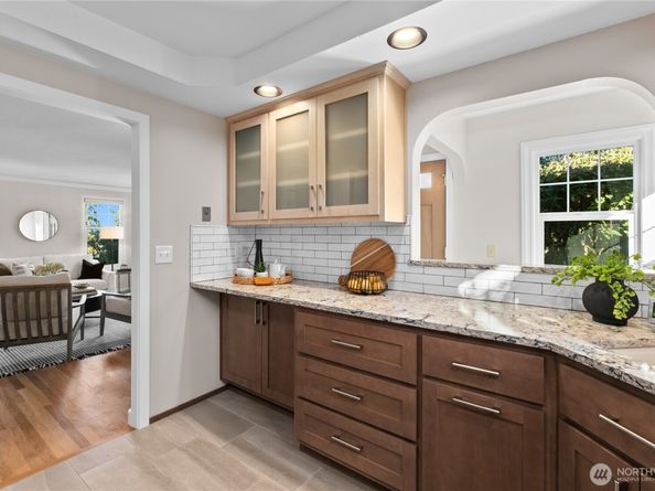 557 NE 91st Street, Seattle WA 98115