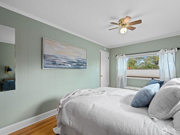 10205 35th Avenue SW, Seattle WA 98146