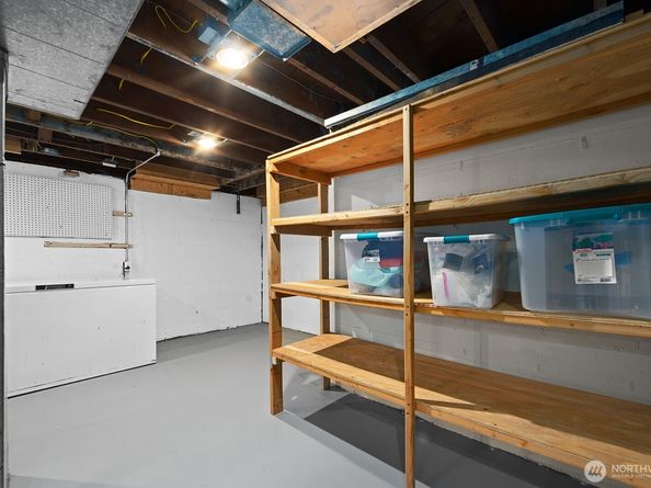 10205 35th Avenue SW, Seattle WA 98146