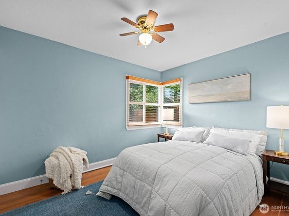 10205 35th Avenue SW, Seattle WA 98146