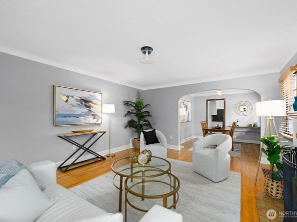 10205 35th Avenue SW, Seattle WA 98146