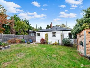 10205 35th Avenue SW, Seattle WA 98146
