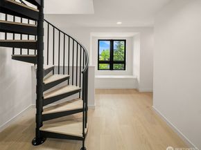 270 118th Avenue SE, Bellevue WA 98005