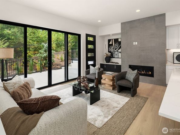 270 118th Avenue SE, Bellevue WA 98005