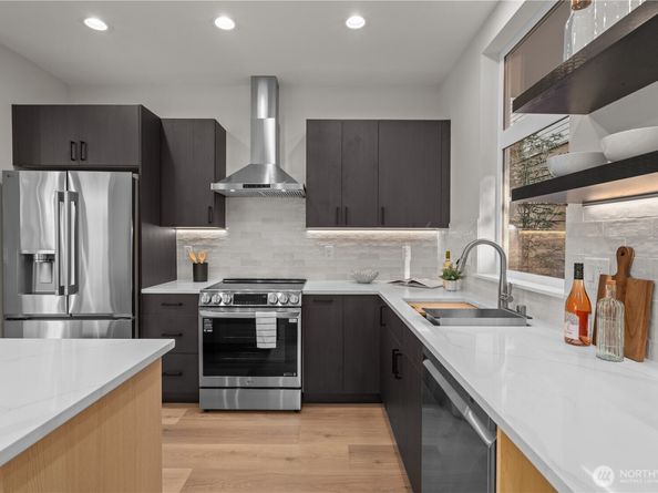 9230 22nd Avenue SW, Seattle WA 98106