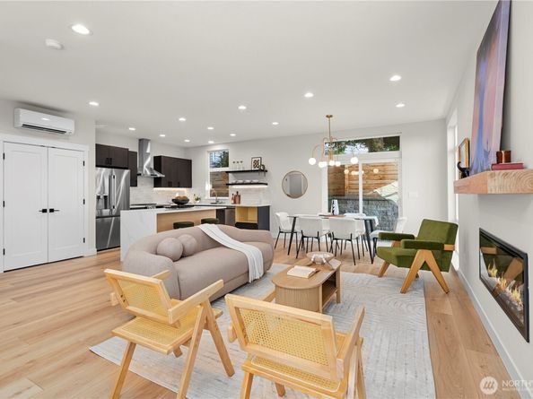 9230 22nd Avenue SW, Seattle WA 98106