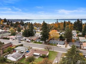 26820 16th Avenue S, Des Moines WA 98198