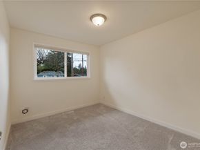 26820 16th Avenue S, Des Moines WA 98198