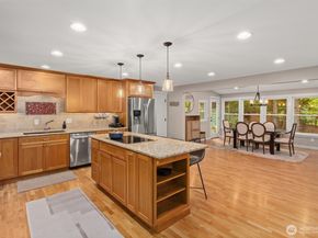 825 Wildwood Boulevard SW, Issaquah WA 98027