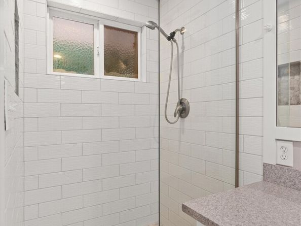 825 Wildwood Boulevard SW, Issaquah WA 98027