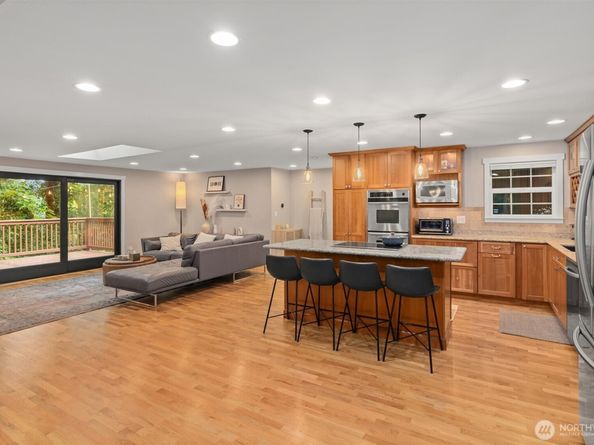 825 Wildwood Boulevard SW, Issaquah WA 98027