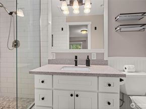 825 Wildwood Boulevard SW, Issaquah WA 98027