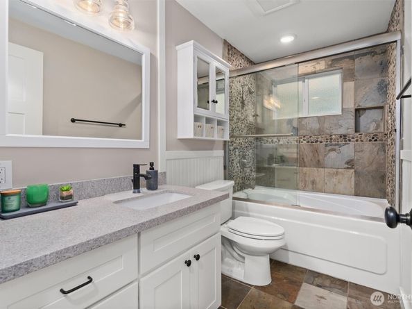 825 Wildwood Boulevard SW, Issaquah WA 98027