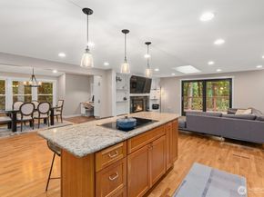 825 Wildwood Boulevard SW, Issaquah WA 98027