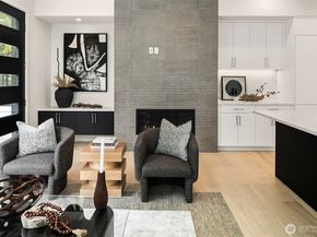 262 118th Avenue SE, Bellevue WA 98005