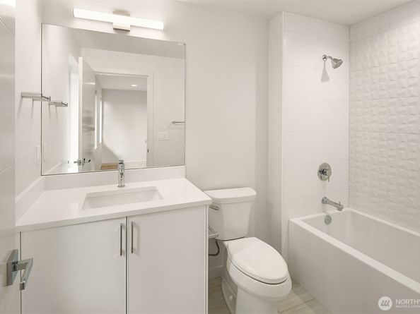 262 118th Avenue SE, Bellevue WA 98005