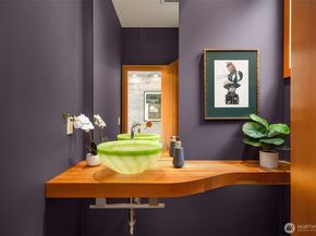 10403 NE Seaborn Road, Bainbridge Island WA 98110