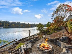 10403 NE Seaborn Road, Bainbridge Island WA 98110