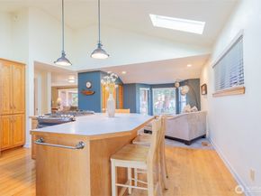415 Rose Way, Everett WA 98203