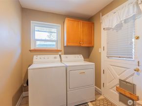 415 Rose Way, Everett WA 98203