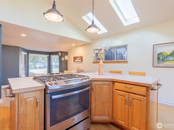 415 Rose Way, Everett WA 98203