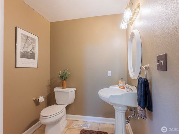 415 Rose Way, Everett WA 98203