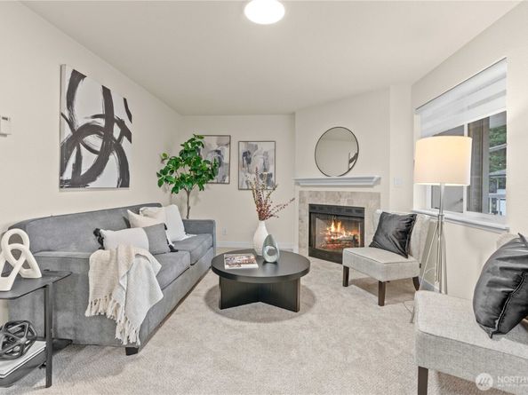 4231 NE 5th Street A201, Renton WA 98059