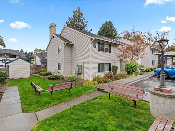 4231 NE 5th Street A201, Renton WA 98059