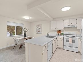 4231 NE 5th Street A201, Renton WA 98059