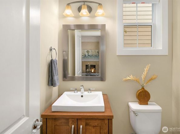 365 NE Denny Way, Issaquah WA 98029