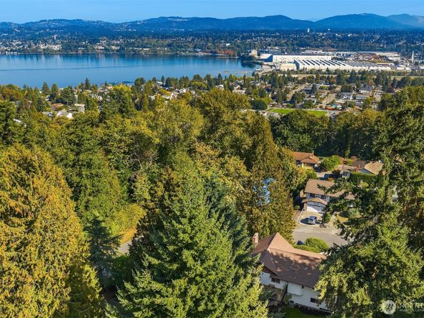 11813 79th Avenue S, Seattle WA 98178