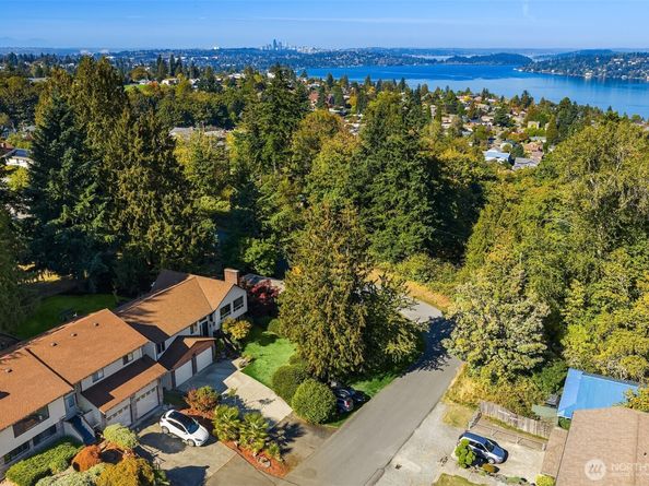 11813 79th Avenue S, Seattle WA 98178