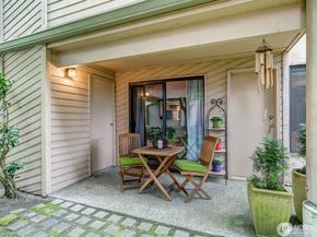10008 NE 122nd Street RB, Kirkland WA 98034