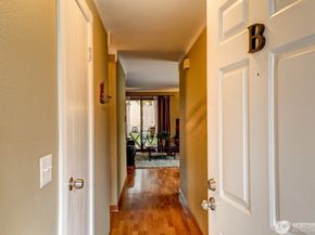 10008 NE 122nd Street RB, Kirkland WA 98034