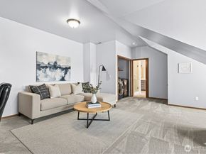 33513 7th Place SW, Federal Way WA 98023