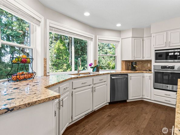 33513 7th Place SW, Federal Way WA 98023