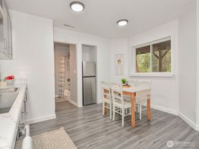 33513 7th Place SW, Federal Way WA 98023