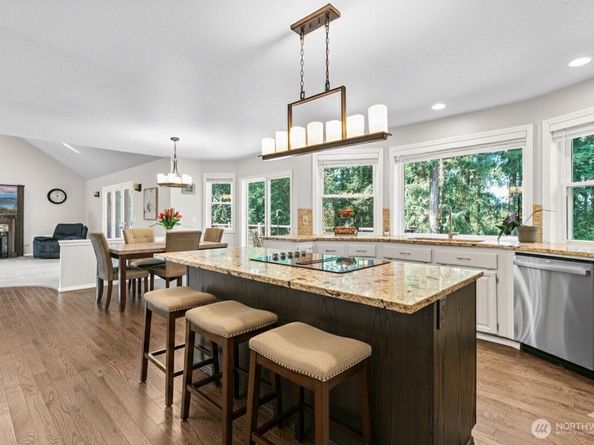 33513 7th Place SW, Federal Way WA 98023