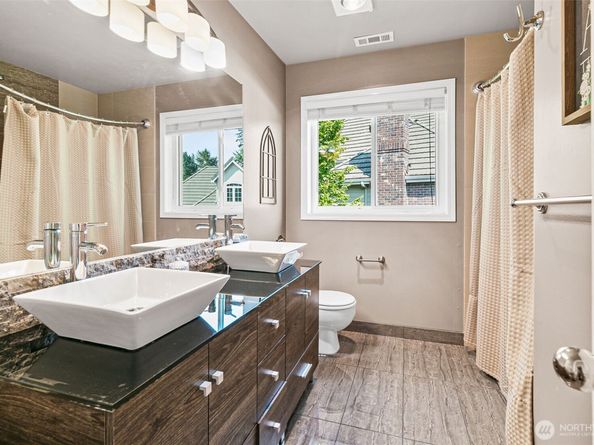 33513 7th Place SW, Federal Way WA 98023