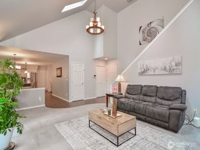 33513 7th Place SW, Federal Way WA 98023