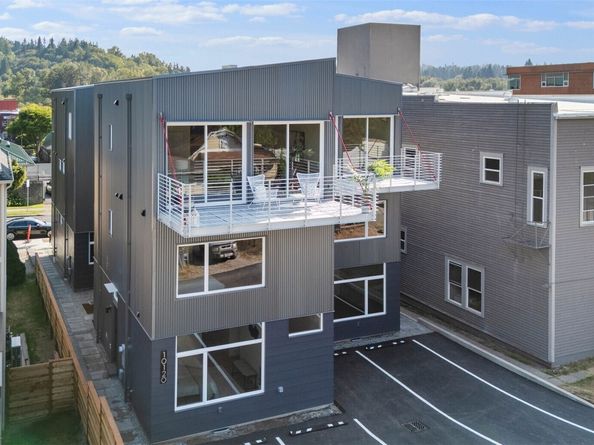 10120 NE 185th Street D, Bothell WA 98011