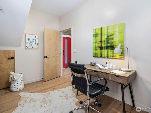 10120 NE 185th Street D, Bothell WA 98011